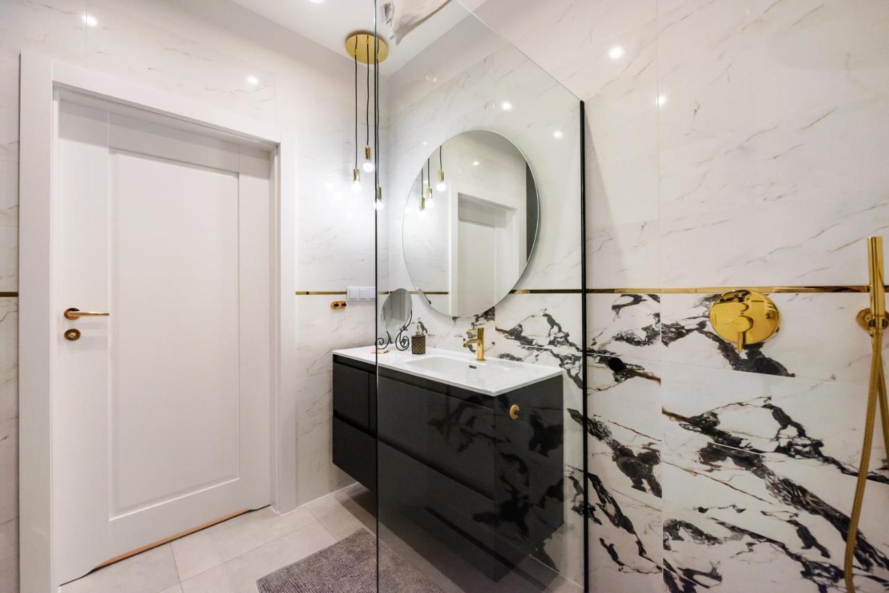 Wola Marble Apartment Warszawa Eksteriør bilde
